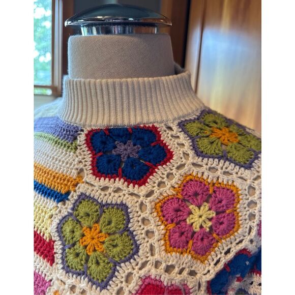 RARE- Farm Rio Handmade Crochet Sweater – Size Small –NWOT - Picture 12 of 16
